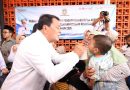 Bupati Tangerang Salurkan Bantuan bagi Keluarga Risiko Stunting