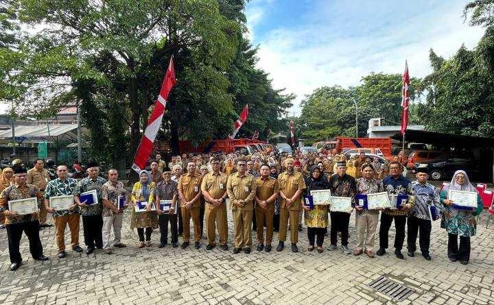 Pemkot Tangerang Serahkan Sertifikat Penghargaan Proklim Tingkat Nasional