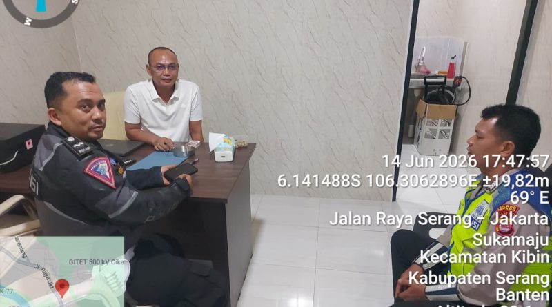 Satlantas Polres Serang Tindak Lanjuti Keluhan Warga Terkait Ceceran Tanah di Jalan Raya Serang–Jakarta