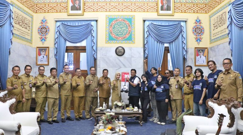 Bupati Serang Ratu Zakiyah Apresiasi Komunitas Musik Jalanan, Beri Motivasi Berkarya dan Berinovasi